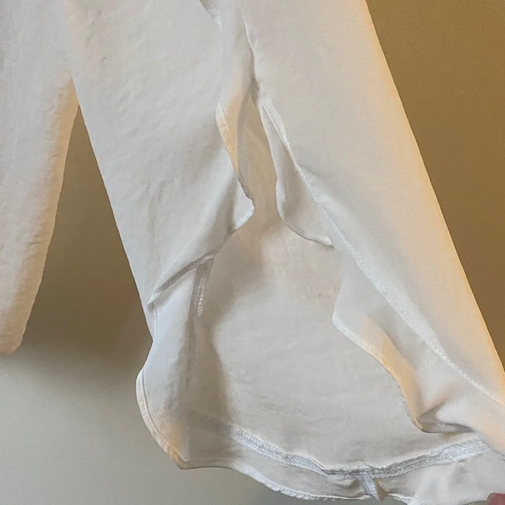 Simply Vera Vera Wang Cream Blouse - Picture 3 of 3